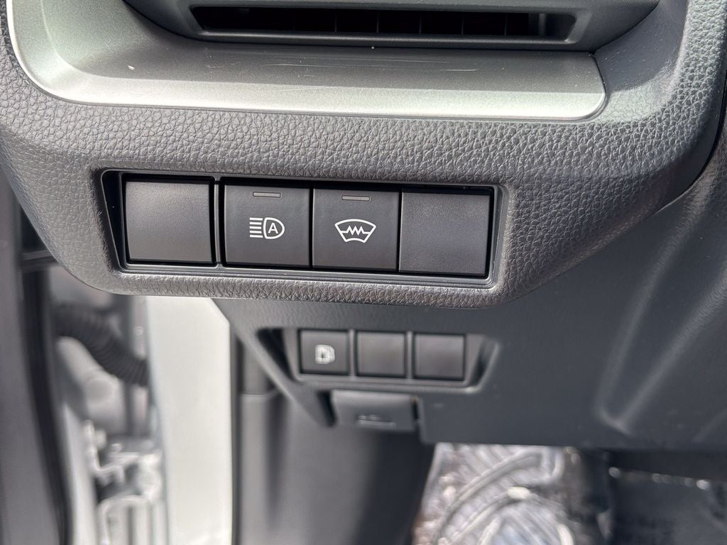 2025 Toyota Prius LE