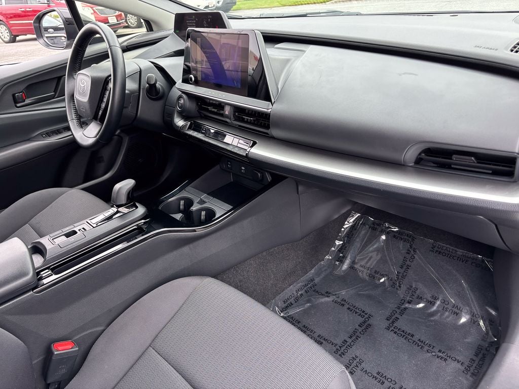 2025 Toyota Prius LE